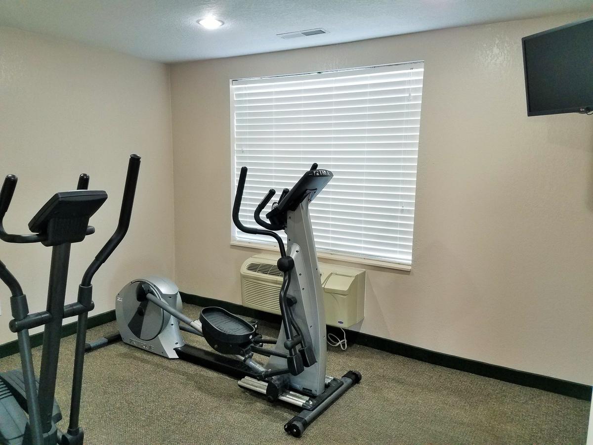 Oak Hill Inn & Suites Canton エクステリア 写真