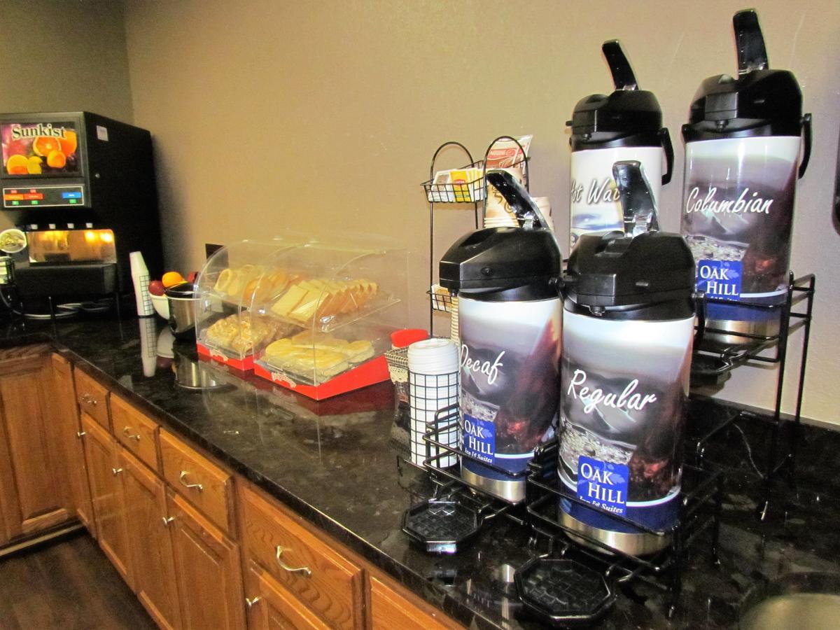 Oak Hill Inn & Suites Canton エクステリア 写真